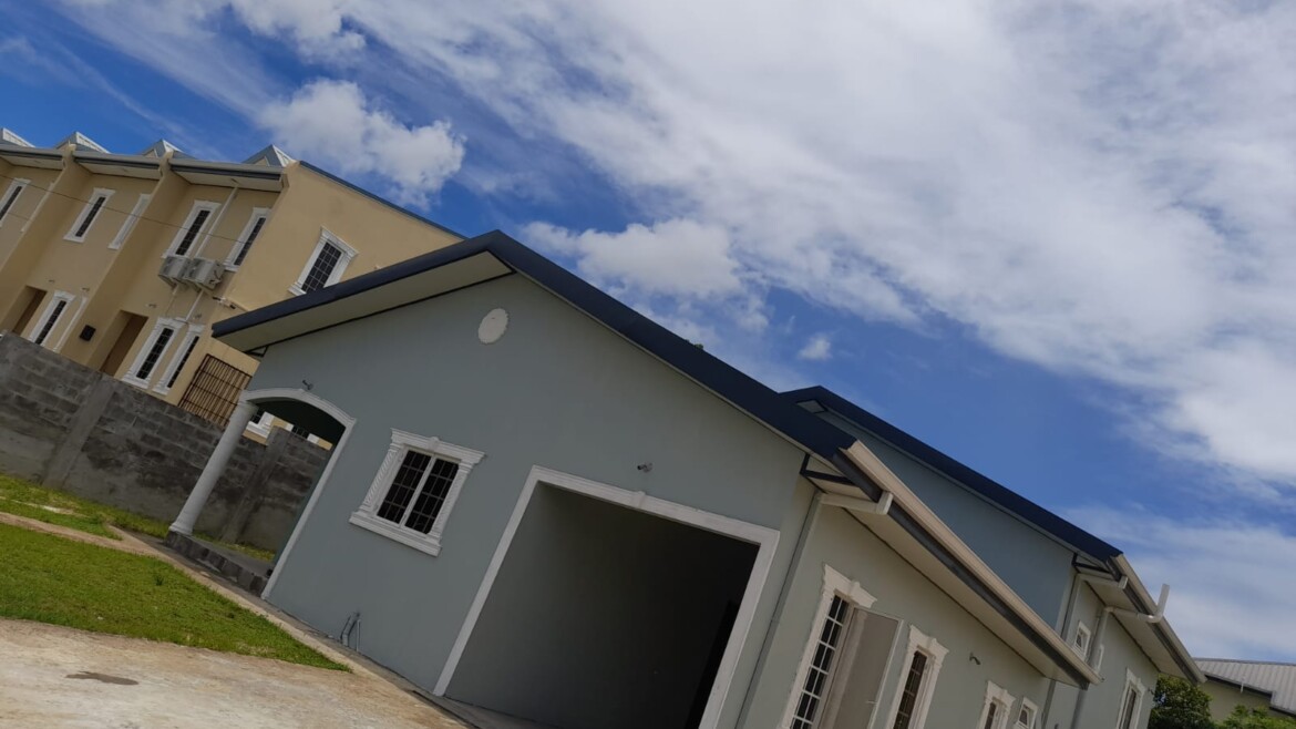 Arima, gated community, split level